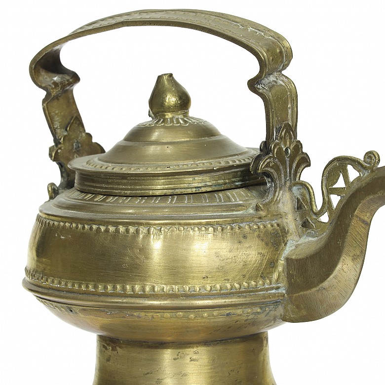 Brass teapot and bowl, Indonesia, 19th century