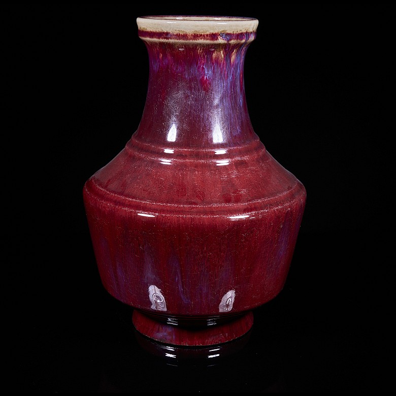 Vase with ‘Flambé’ enamel, with Qianlong stamp