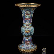 Cloisonné “Gū” vase, Qing dynasty