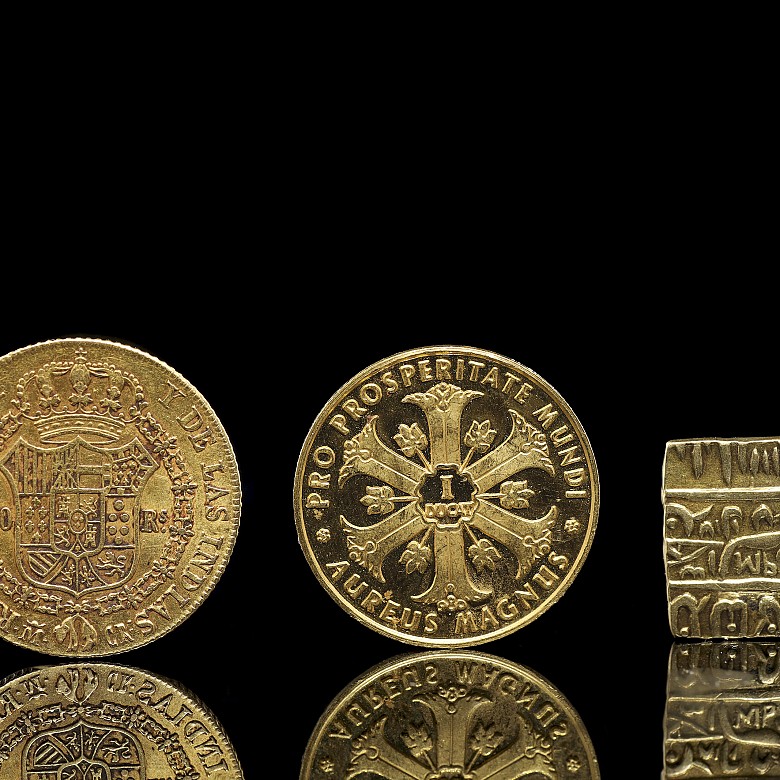 Three gold medal coins ( 19th-20th century)