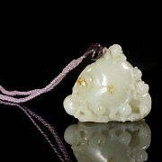 Carved jade figurine ‘Monkeys and Peaches’, Qing dynasty