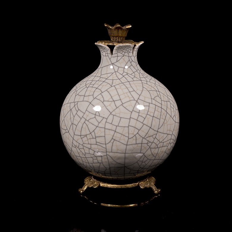 Ceramic and bronze pomegranate-shaped Zun vase, Qing Dynasty