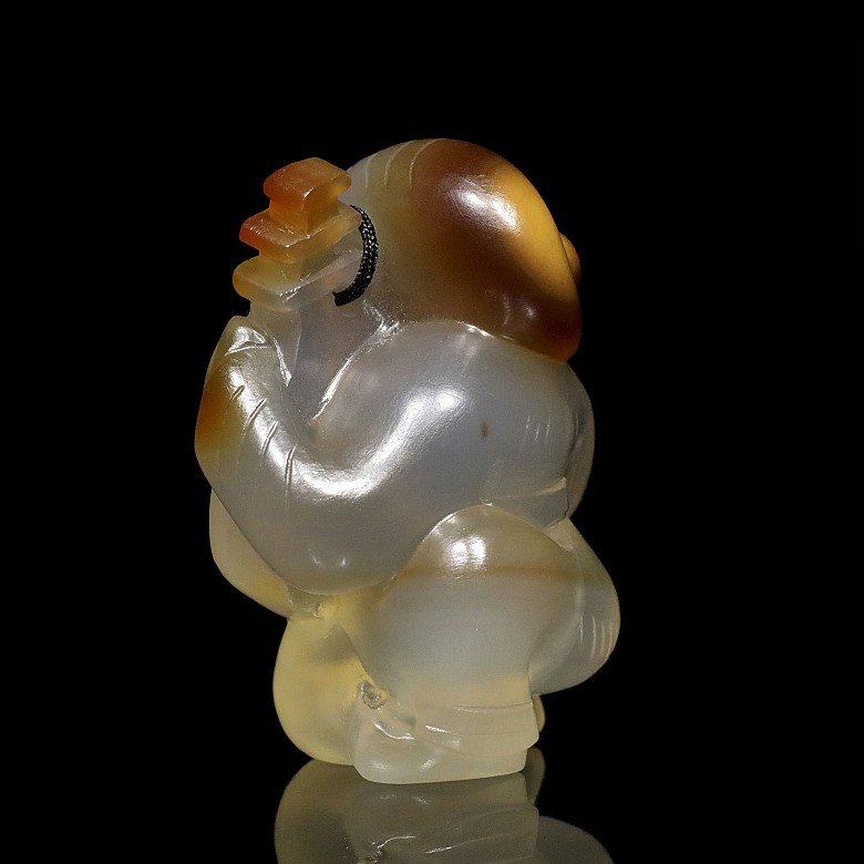 Agate figurine 