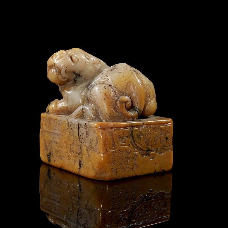 Shoushang ‘Mythical Beast’ stone seal, Qing dynasty