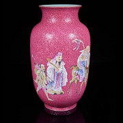 Pink glazed porcelain vase “Characters”, Minguo