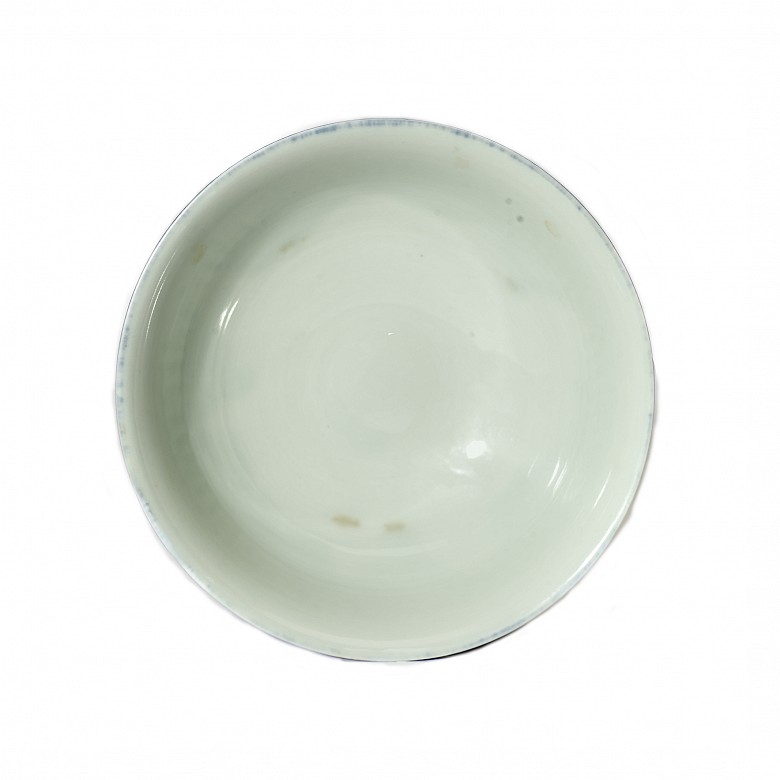 Porcelain bowl with sapphire-blue glaze, Qing dynasty