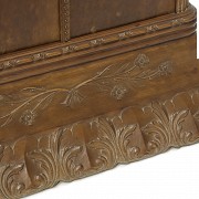 Vicente Andreu, between 1954 and 1968. Bar cabinet with carved decoration.