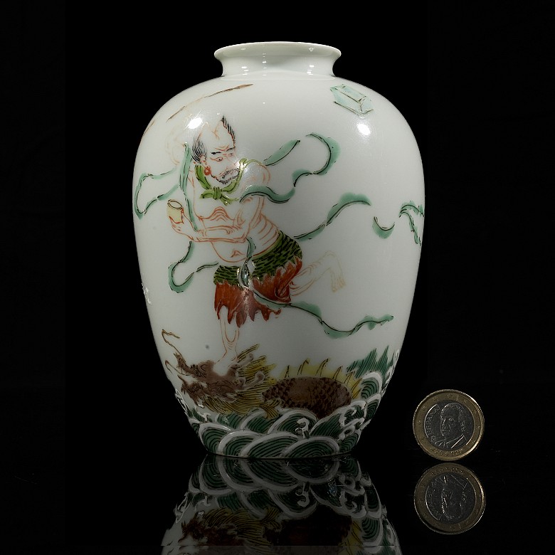 Enamelled porcelain vase ‘Sage and Dragon’, with Yongzheng Seal