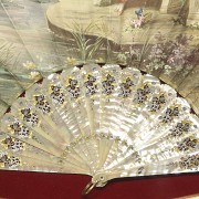 Mother-of-pearl fan with fan holder ‘Cupid on the lake’, 20th century