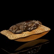 Carved wooden ink blotter ‘Crab’, 20th century - 1