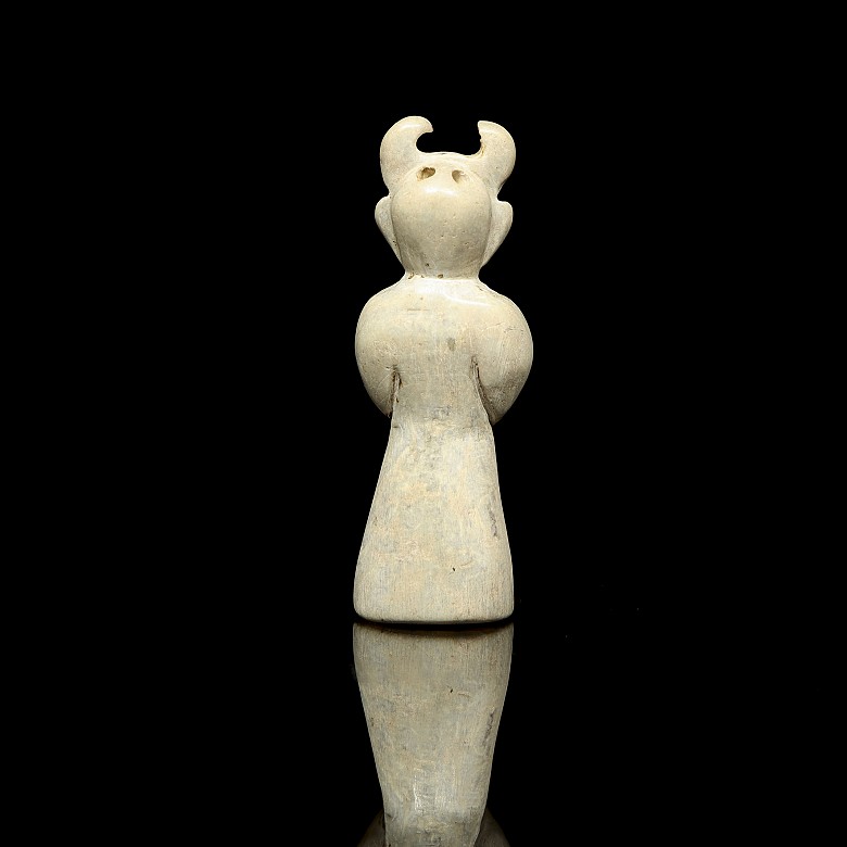 Carved jade figurine 