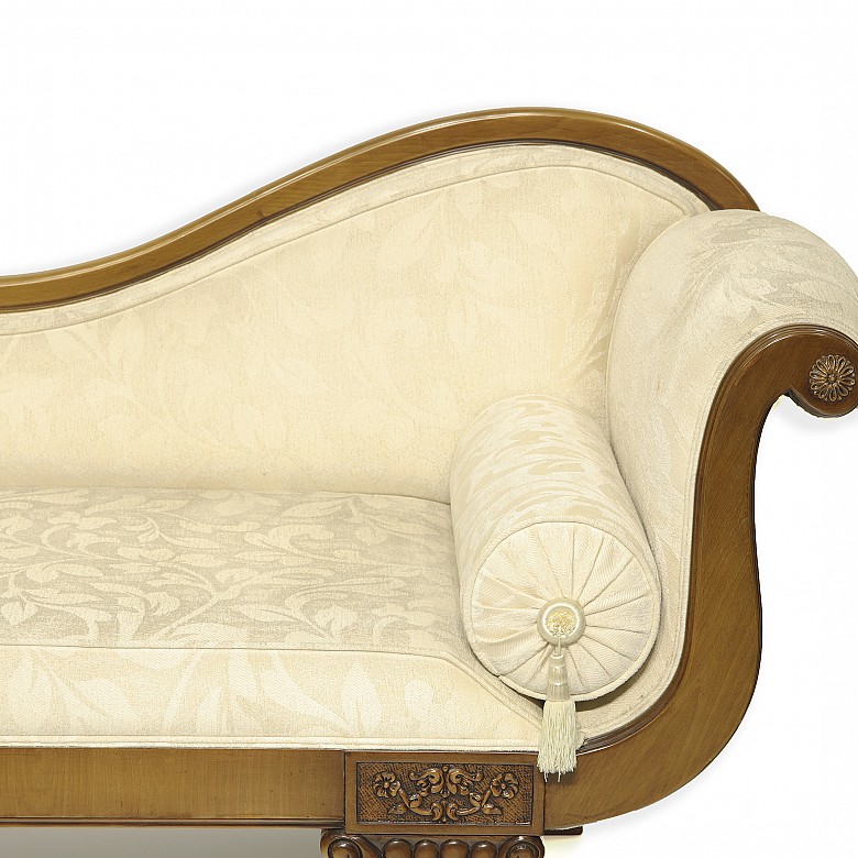 Victorian style chaise longue