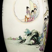 Chinese vase with ladies and palace, 20th century