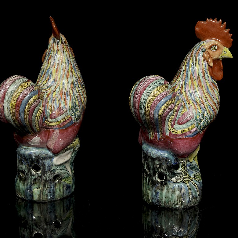 Pair of polychrome porcelain cockerels, 19th century