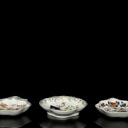 Three glazed porcelain vessels, Vistalegre, 20th century