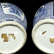 Pareja de tibores de porcelana azul y blanco, Jingdezhen, dinastía Qing