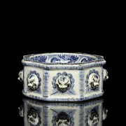 Brush cleaning bowl ‘Lions’ Ming dynasty