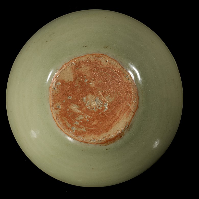 Celadon green ceramic ‘Fish’ bowl, Song style