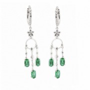 Earrings in 18k white gold, emeralds and diamonds