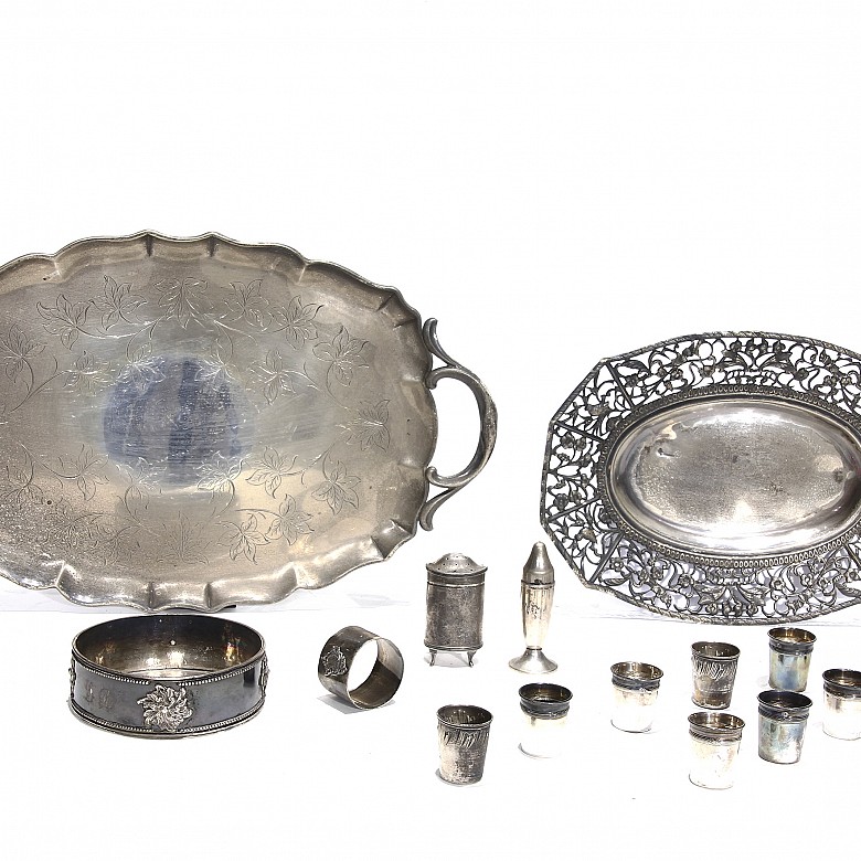 Lot of Spanish silver objects, 20th century