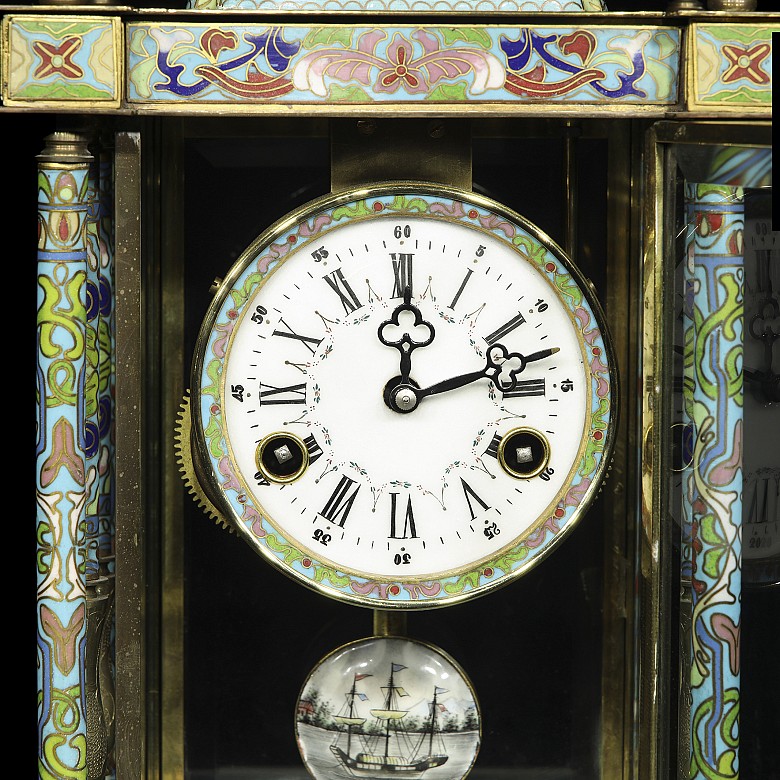 Table clock in brass and cloisonné enamel, 20th century