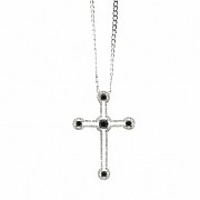 Beautiful 18k gold cross and 1.30cts diamonds