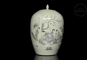 Vase with lid, pink family, ‘Ladies and poem’, 20th century