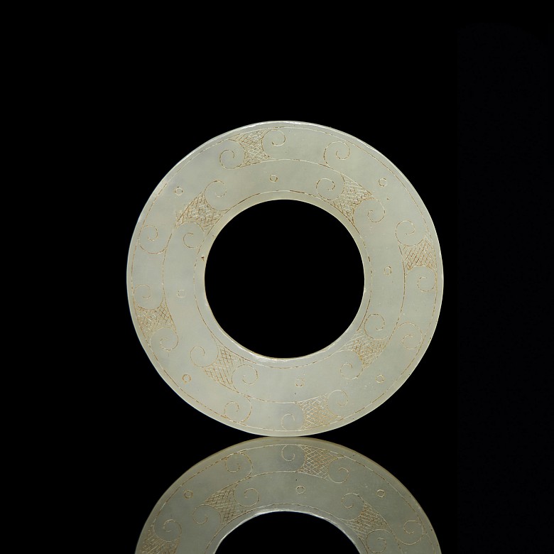 Carved and engraved jade ring, Eastern Zhou dynasty