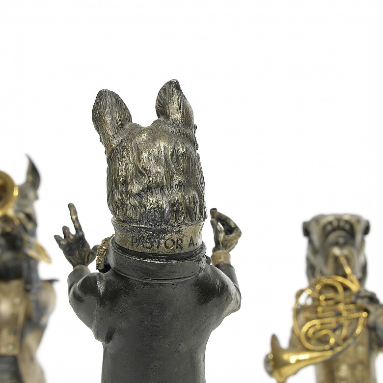 Set of seven musical dogs, 20th century