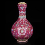 Porcelain vase “famille rose”, Qing dynasty, with Qianlong seal