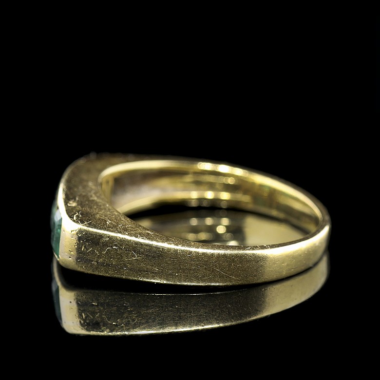 Anillo de oro amarillo 18 k, esmeraldas y brillantes