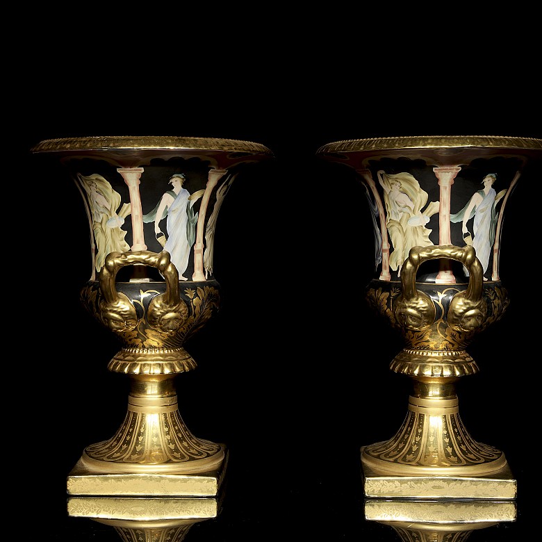 Pair of Sevres style porcelain urns, early 20th century - 3