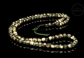 Jade bead necklace, Ming dynasty