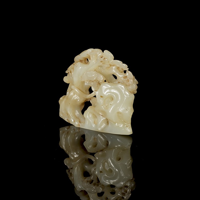 Carved jade figurine ‘Resting Deer’, Qing dynasty