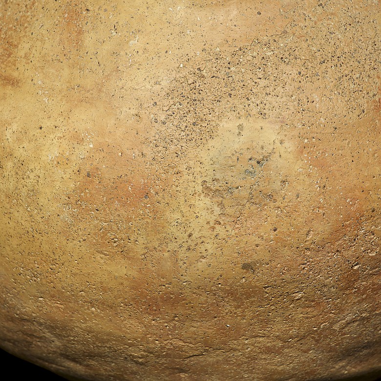 Large rounded ceramic jar, Neolithic (3rd - 2nd millennium B.C.)