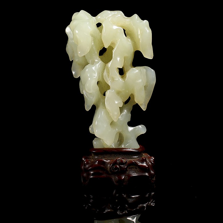 Carved white jade figurine ‘Taihu’, Qing dynasty