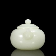 Beautiful Hetian jade teapot, Qing dynasty