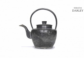 Chinese pewter teapot, 20th century