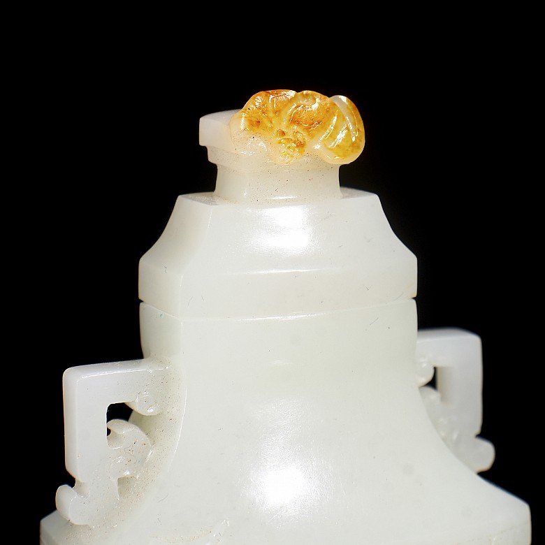 Hetian ‘Children and Quilin’ jade vase, Qing dynasty