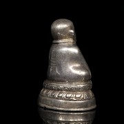 Small silver Buddhist figure, Qing dynasty