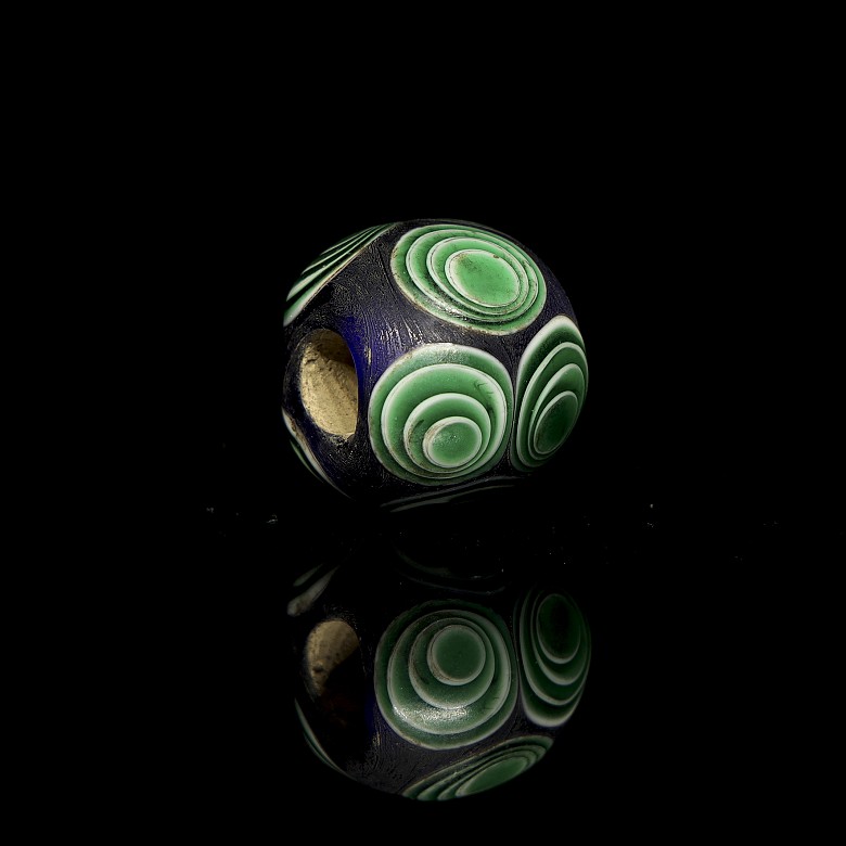 Blue and green enamel bead, Warring States period