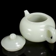 Beautiful Hetian jade teapot, Qing dynasty