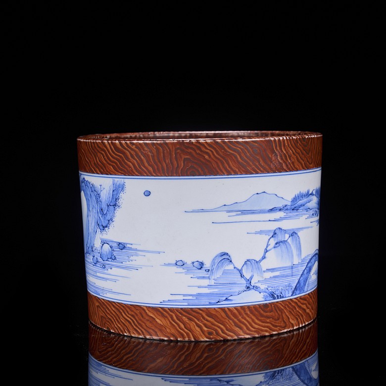 Blue-and-white porcelain ‘Landscape’ brush pot, Qing Dynasty