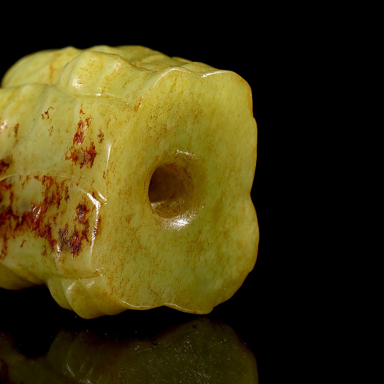 Yellow jade figurine ‘Monks’, Han style