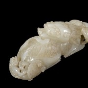 Carved jade figurine ‘Beast and Cub’, Qing dynasty