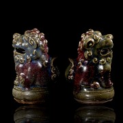 Pair of ceramic ‘Lions’ figures, Qing Dynasty