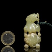 Carved jade 'bear' pendant, Eastern Han dynasty