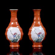 Pair of glazed vases with coral background and scenes, Minguo