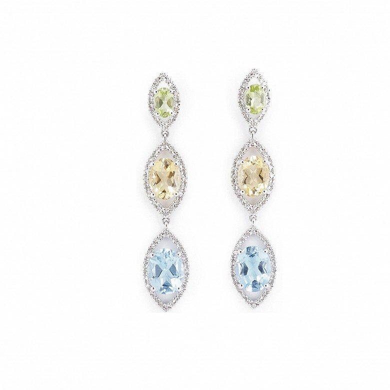 Earrings 18k white gold and topazes, peridots, citrines and diamonds.