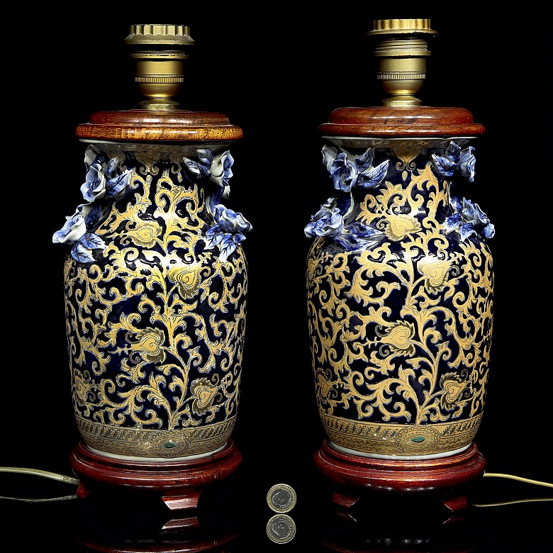 Pair of chinese porcelain lamps, 20th century